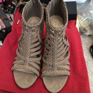 Dollhouse shoes/sandals